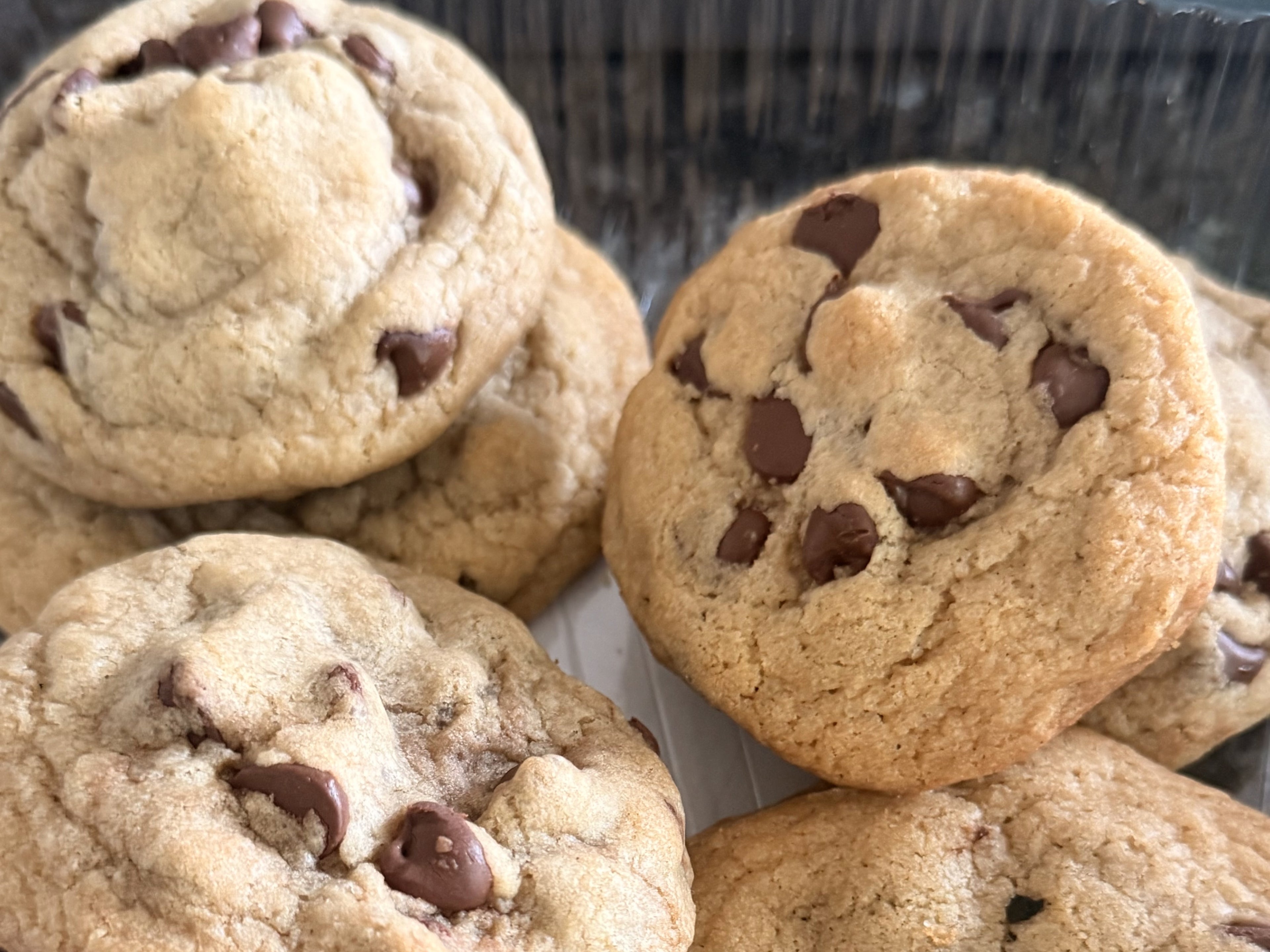 Rich Macadamia Nut Cookies